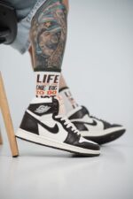 جردن ۱ ساقدار سفید قهوه ای (Jordan1 high Baroque brown) مردانه - Image 4