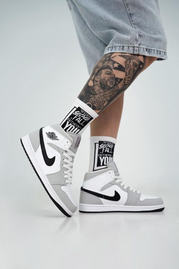 جردن۱ مید اسموک گری(Jordan1 mid smoke Gray) مردانه زنانه - Image 2