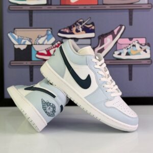 جردن1 لو سفید آبی یخی (Jordan1 low Ice Blue) مردانه زنانه