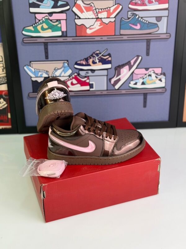 کتونی جردن 1 لو قهوه ای صورتی دخترانه ( Jordan1 low SE Patent Brown Pink) - Image 3