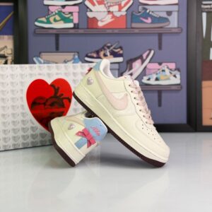 کتونی نایک ایرفورس 1 طرح ولنتاین دخترانه (Nike Air Force1 Valentine)