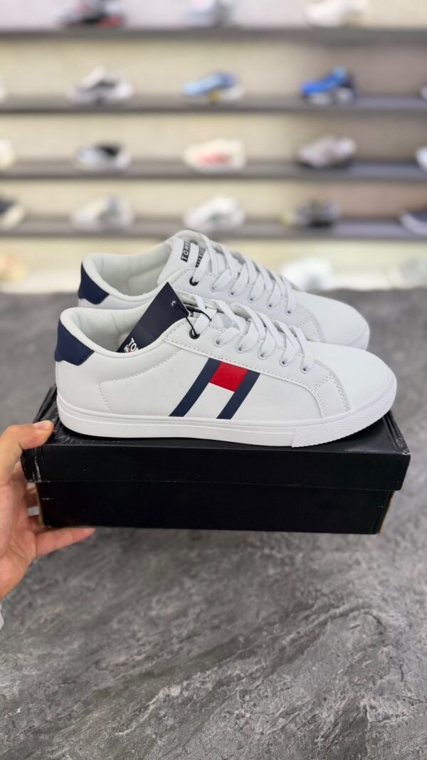 ونس تامی سفید (Tommy Hilfiger corporate Leather Sneaker) مردانه - Image 2
