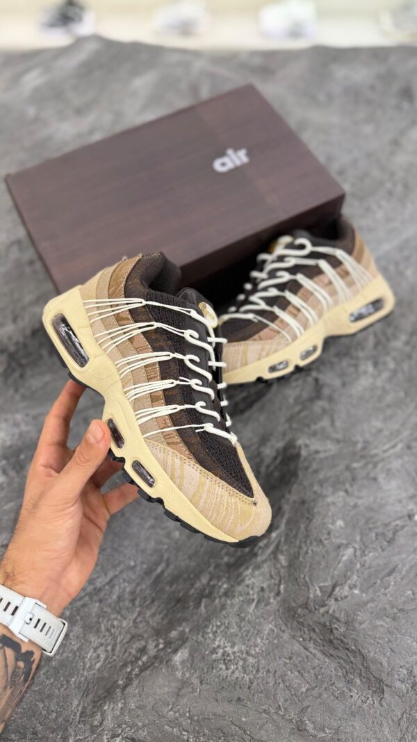 کتونی نایک ایرمکس 95 قهوه ای خاکی کرم (air max95 Utility Brown) مردانه - Image 1