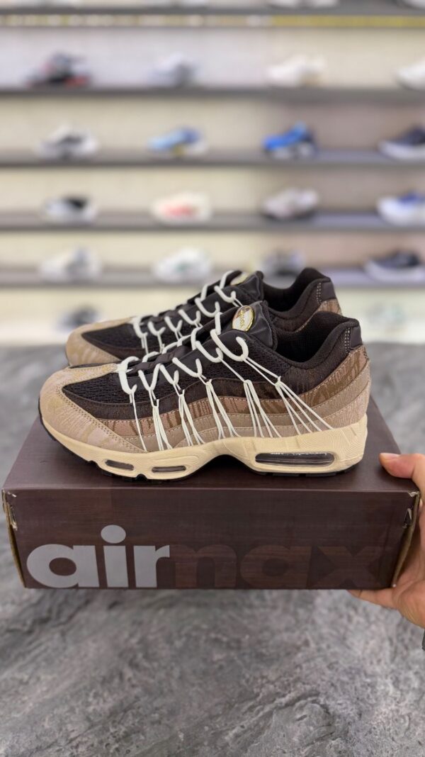 کتونی نایک ایرمکس 95 قهوه ای خاکی کرم (air max95 Utility Brown) مردانه - Image 3