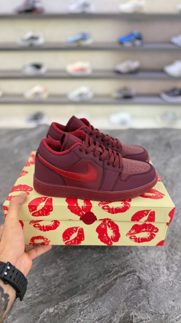 جردن1 لو ولنتاین زرشکی قرمز (jordan1 low valentine`s day Team red) دخترانه - Image 2