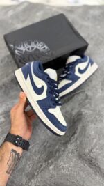 جردن1 لو سفید سورمه ای جیر (Jordan1 low white navy suede) دخترانه