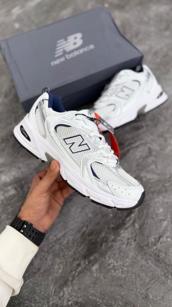 کتونی نیوبالانس 530 سفید سورمه ای(New balance 530) زنانه مردانه - Image 1