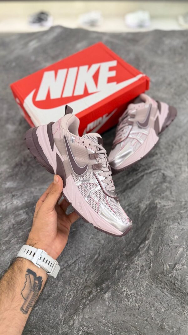 کتونی نایک وی تو کی صورتی بنفش (nike V2k run Pink purple) زنانه - Image 1