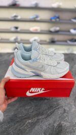 کتونی نایک وی تو کی سفید آبی (Nike v2k run White Blue) مردانه زنانه - Image 3