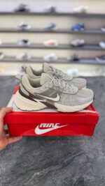 کتونی نایک وی تو کی نسکافه ای (Nike v2k run mocha) مردانه زنانه - Image 2
