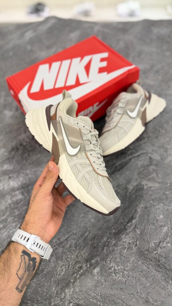 کتونی نایک وی تو کی نسکافه ای (Nike v2k run mocha) مردانه زنانه - Image 1