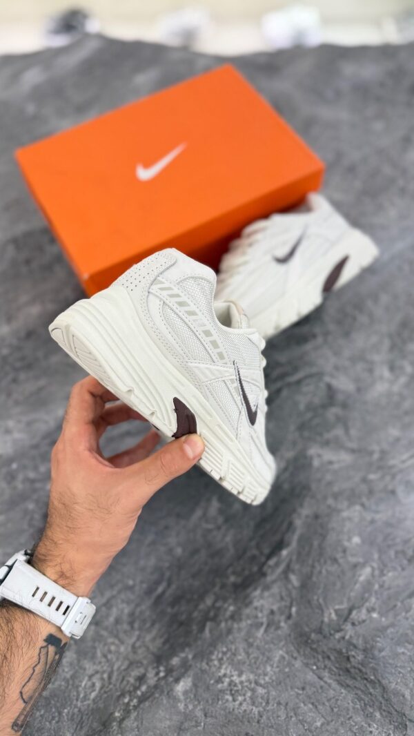 کتونی نایک اینیتیاتور کرم قهوه ای (Nike initiator Cream Brown) زنانه - Image 3