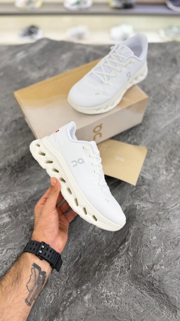 کتونی آنرانینگ کلودتیلت سفید(on running cloudtilt white) زنانه - Image 1