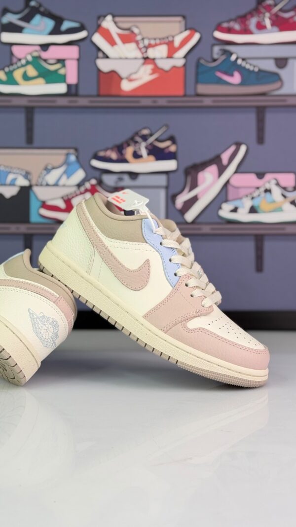 کتونی جردن وان لو سفید صورتی(jordan1 low white cream pink) دخترانه - Image 2
