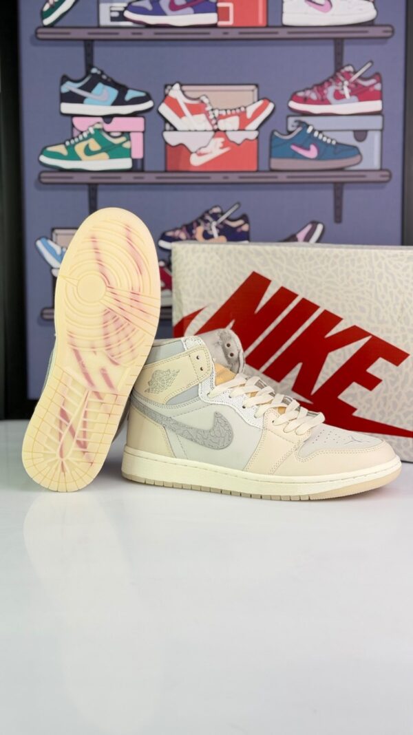 نایک ایرجردن 1 ساقدار مدل Sail Elephant کرم خاکستری (Air Jordan 1 High OG sail Elephant) - Image 1