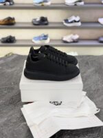 کتونی الکساندر مک‌کوئین اورسایز مشکی چرم(Alexander McQueen Oversized Black Leather Sneakers) - Image 5