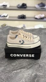 کانورس استار پلیر ۷۶ مدل ساق کوتاه - رنگ کرم طوسی(Converse Star Player 76 Low Top Suede Cream/Gray) - Image 2