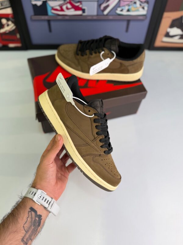 جردن 1 لو ترویس اسکات قهوه ای (موکا) (Jordan 1 Low Travis Scott Mocha 2026) - Image 2