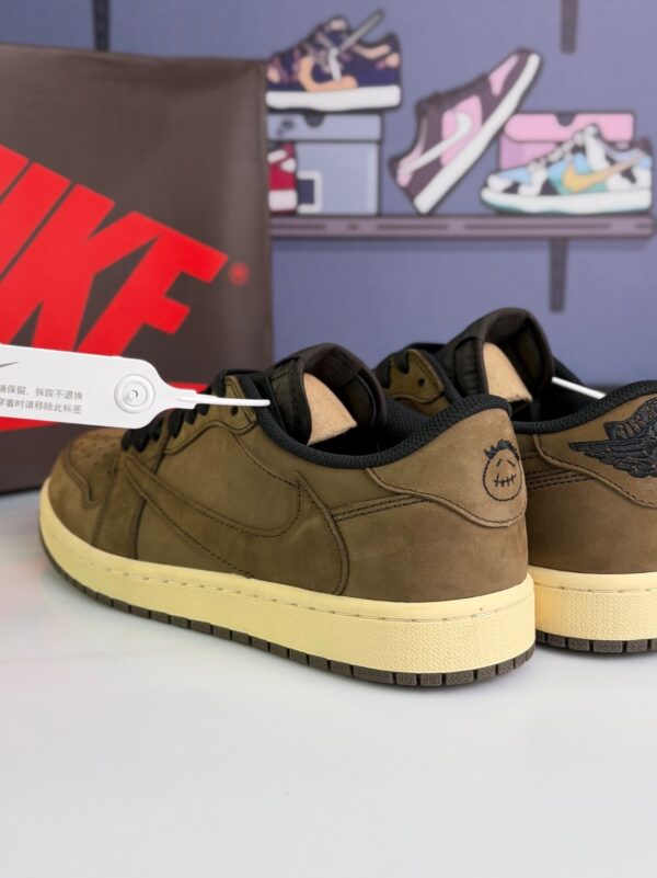 جردن 1 لو ترویس اسکات قهوه ای (موکا) (Jordan 1 Low Travis Scott Mocha 2026) - Image 5