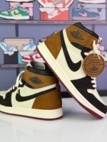 نایک ایرجردن 1 ساقدار سفید قهوه ای مدل Nike Air Jordan 1 High OG love Letter (Love Letter ) - Image 3