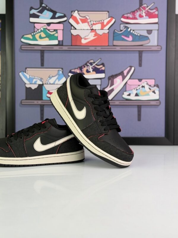 Nike Air Jordan 1 Low Black white Denim5 نایک جردن ۱ لو مشکی طرح جین (Nike Air Jordan 1 Low Black/white Denim) - Image 1