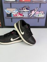 نایک جردن ۱ لو مشکی طرح جین (Nike Air Jordan 1 Low Black/white Denim) - Image 3