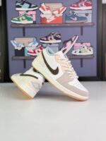 نایکی ایرجردن1 لو(بافت دار) کرم شکلاتی و خاکستری دخترانه Nike Air Jordan 1 Low "Lace" (Sail / Fossil / Dark Chocolate)