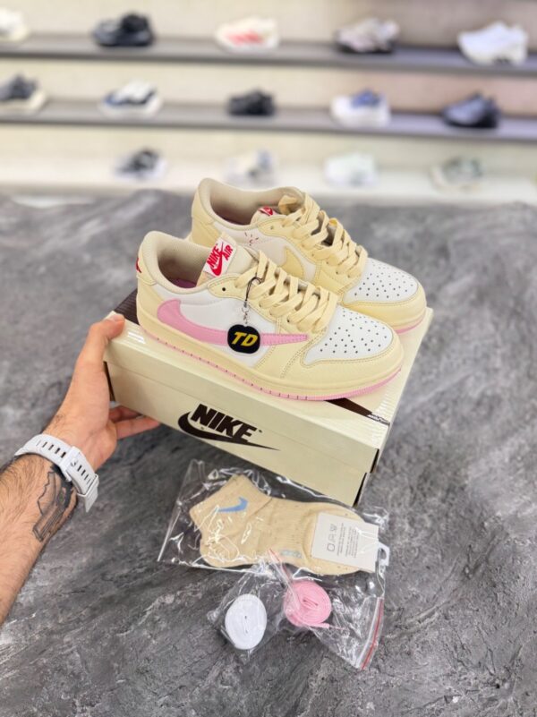 کتونی نایک ایر جردن 1 لو تراویس اسکات صورتی کرم (Travis Scott x Air Jordan 1 Low Shy Pink) - Image 2