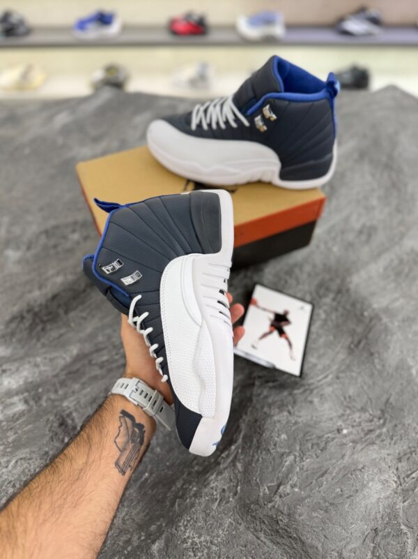 کتونی ایرجردن 12 سفید سورمه ای (Air Jordan 12 White/Navy) - Image 3