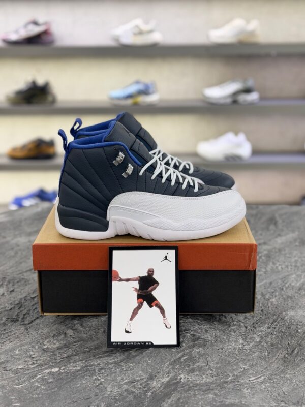 کتونی ایرجردن 12 سفید سورمه ای (Air Jordan 12 White/Navy) - Image 2