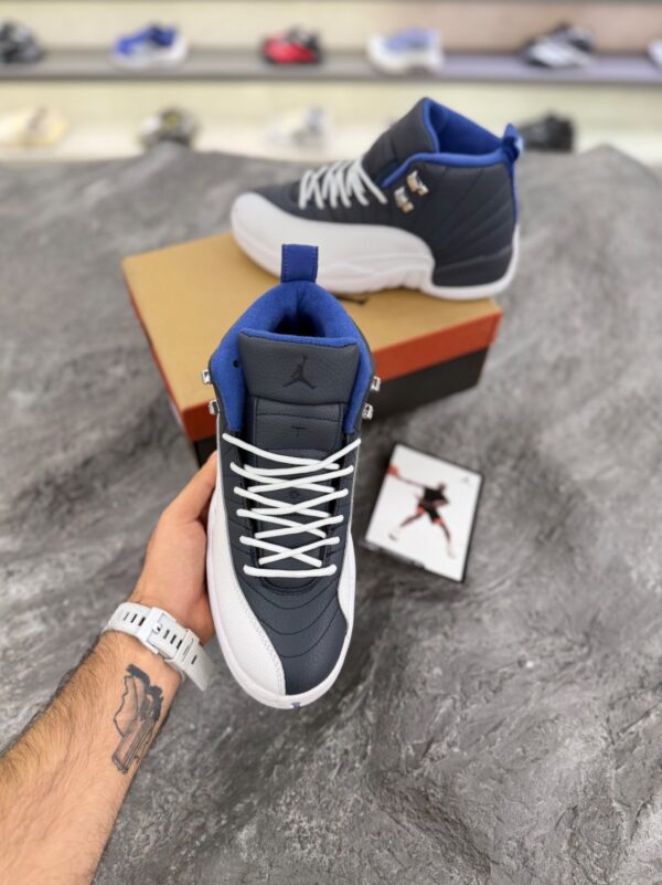 کتونی ایرجردن 12 سفید سورمه ای (Air Jordan 12 White/Navy) - Image 4