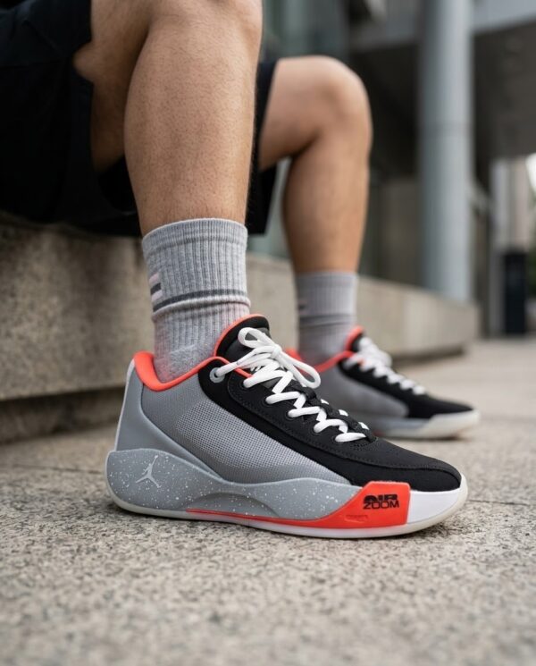 کتونی بسکتبال جردن لوکا 77 طوسی با ترکیب مشکی و نارنجی (Jordan Luka77 Gray/Black/Orang) - Image 3