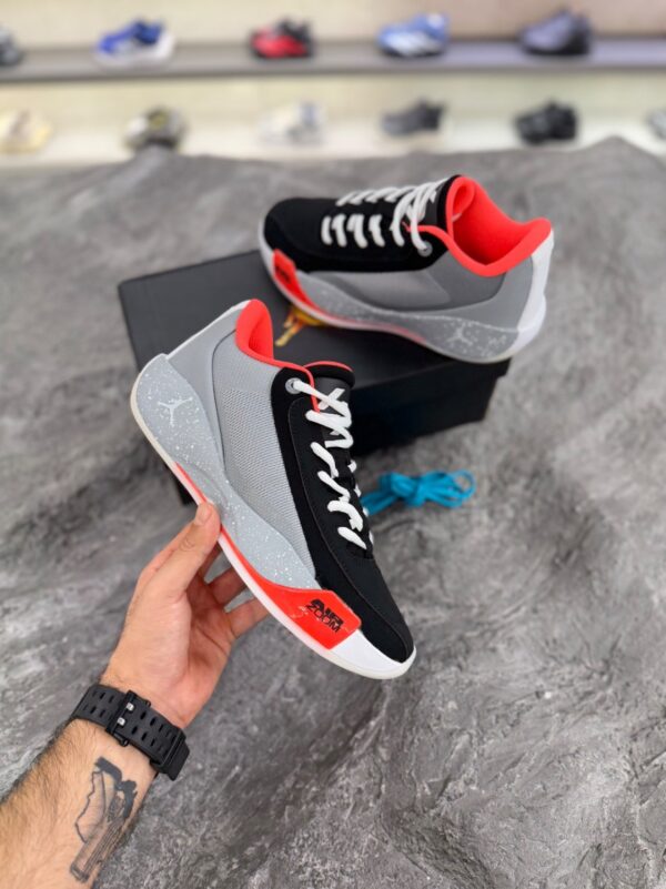 کتونی بسکتبال جردن لوکا 77 طوسی با ترکیب مشکی و نارنجی (Jordan Luka77 Gray/Black/Orang) - Image 4