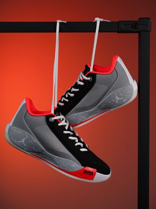 کتونی بسکتبال جردن لوکا 77 طوسی با ترکیب مشکی و نارنجی (Jordan Luka77 Gray/Black/Orang) کتونی بسکتبال جردن لوکا 77 طوسی با ترکیب مشکی و نارنجی (Jordan Luka77 Gray/Black/Orang)