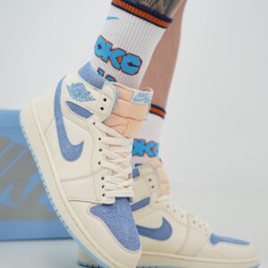 کتونی نایک ایرجردن 1 ساقدار سفید آبی جیر (Nike Air Jordan 1 High CMFT2 White/Blue Suede)