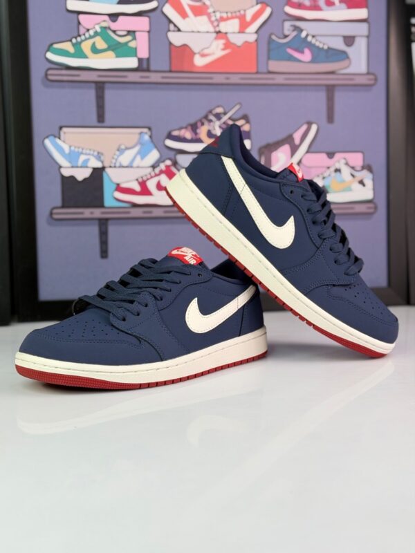کتونی نایک ایرجردن 1 لو (ساق کوتاه) سورمه ای سفید قرمز (Nike Air Jordan1 Low Navy/white/Red) - Image 2