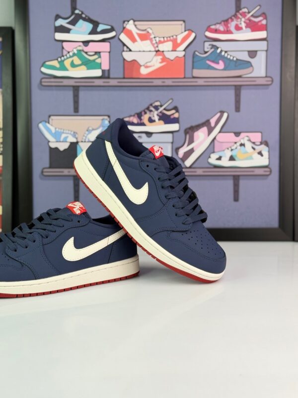 Nike Air Jordan1 Low Navy white Red7 کتونی نایک ایرجردن 1 لو (ساق کوتاه) سورمه ای سفید قرمز (Nike Air Jordan1 Low Navy/white/Red) - Image 1