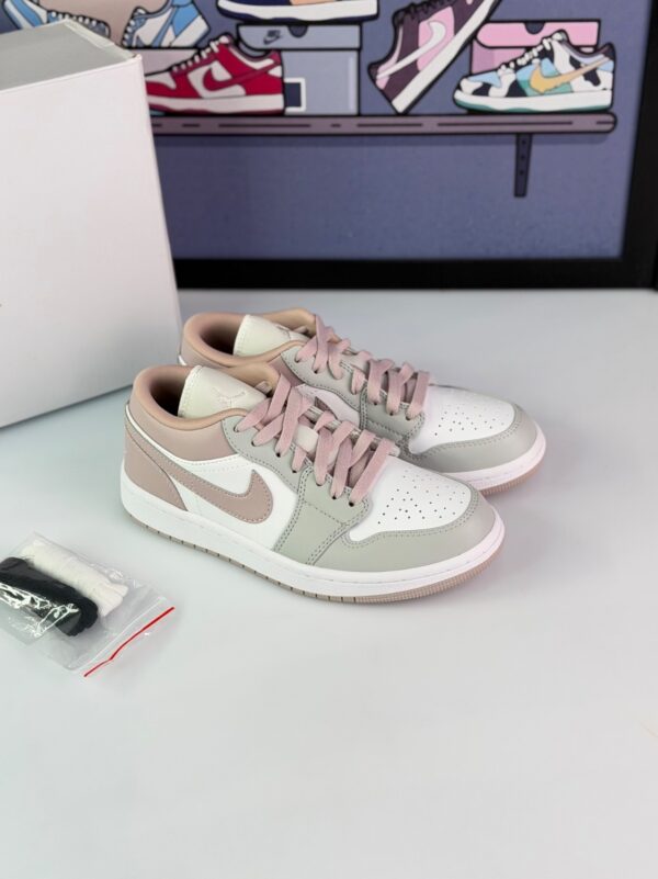 کتونی ایرجردن1 لو (ساق کوتاه) سفید طوسی صورتی (Nike Air Jordan1 Low White/Gray/Pink) - Image 2
