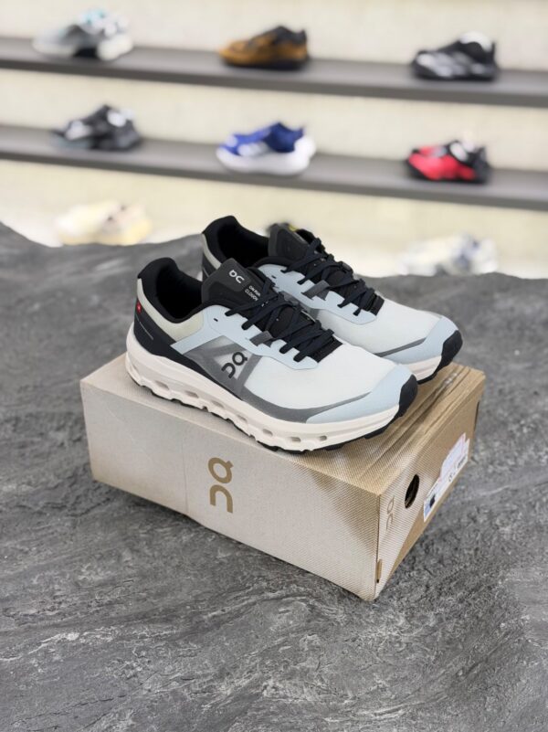 کتونی آنرانینگ کلود ویستا2 طوسی مشکی (On Running Cloudvista 2 Gray/white/Black) - Image 4