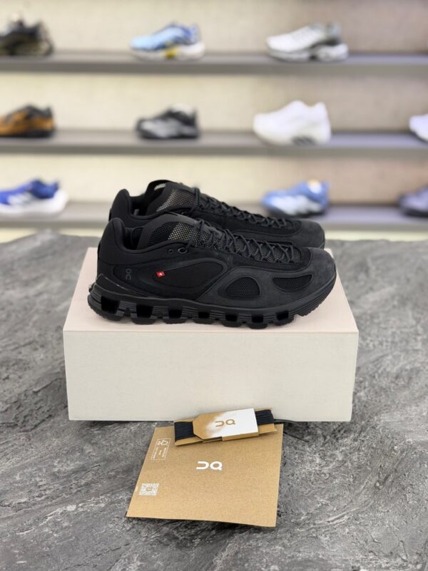 کتونی آن رانینگ x اف‌کی‌ای توئیگز مدل کلود ایکس – رنگ مشکی (On Running x FKA twigs Cloud X "Black) - Image 2