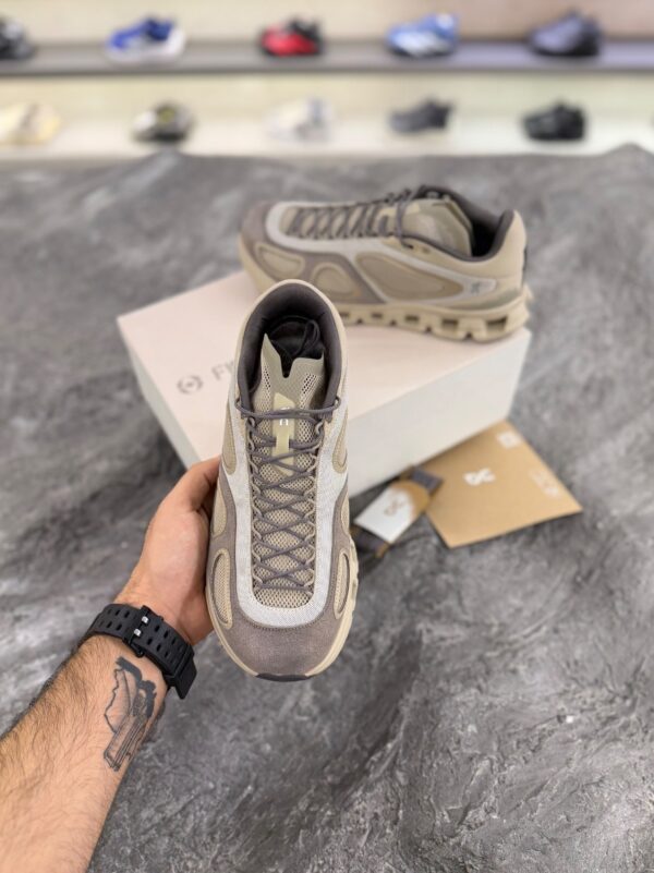 کتونی آن رانینگ x اف‌کی‌ای توئیگز مدل کلود ایکس – رنگ کویری (Desert) (On Running x FKA twigs Cloud X "Desert") - Image 5
